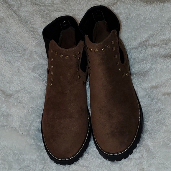 Seven7 Romanoff Waterproof Ankle Boot - Picture 6 of 6